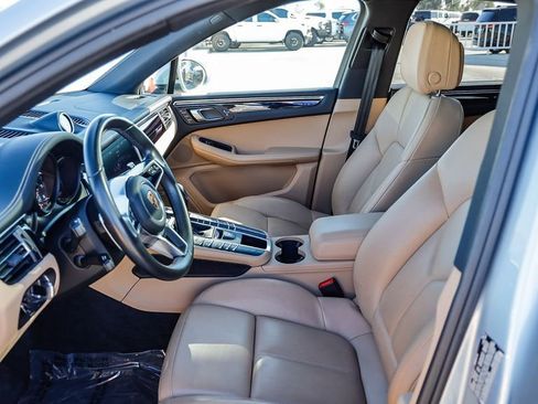 Used 2020 Porsche Macan image 19