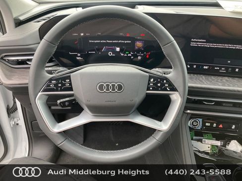 Used 2025 Audi Q5 Premium Plus AWD/4WD image 15