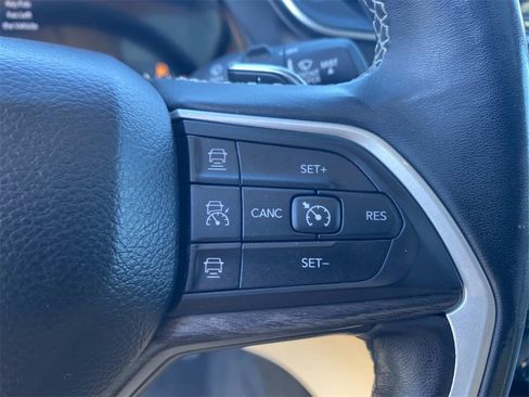 Used 2022 Jeep Grand Cherokee L Limited w/ Trailer Tow Group (B) image 20