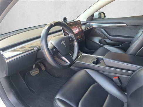 Used 2023 Tesla Model 3 Standard Range image 9