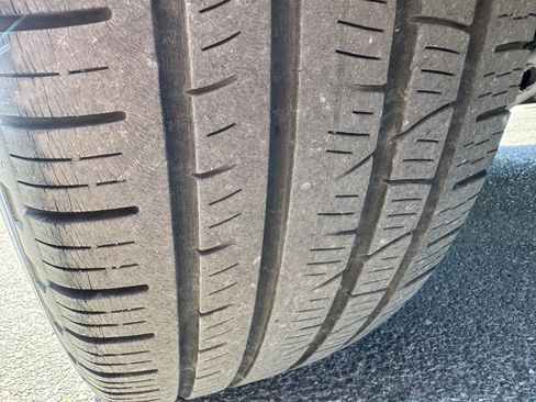 Used 2018 Jaguar E-PACE S image 9