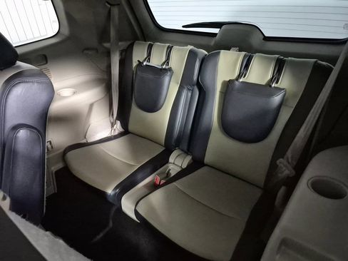 Used 2013 Toyota Highlander FWD image 23