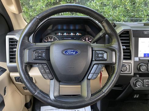 Used 2020 Ford F150 XLT w/ Equipment Group 302A Luxury AWD/4WD image 19
