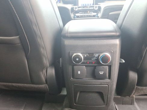 Used 2022 Ford Explorer Platinum w/ Equipment Group 601A image 24