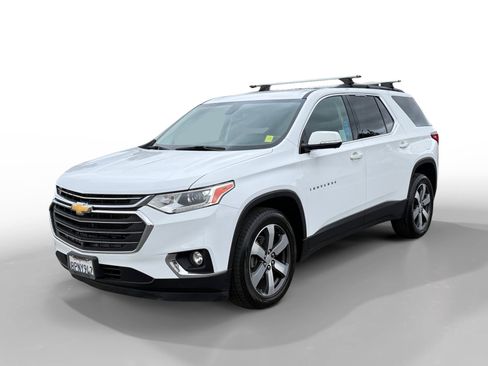 Used 2020 Chevrolet Traverse LT w/ LT Premium Package image 1