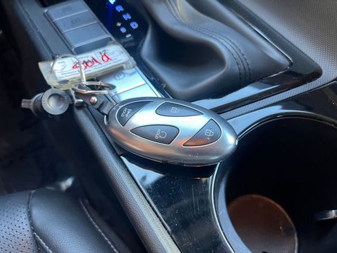 Used 2025 Hyundai Elantra Limited image 22