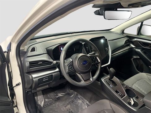 Used 2024 Subaru Impreza 2.0i Sport image 9