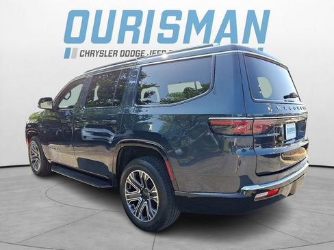 Used 2024 Jeep Wagoneer Series II w/ Flexible Seating Group AWD/4WD image 4