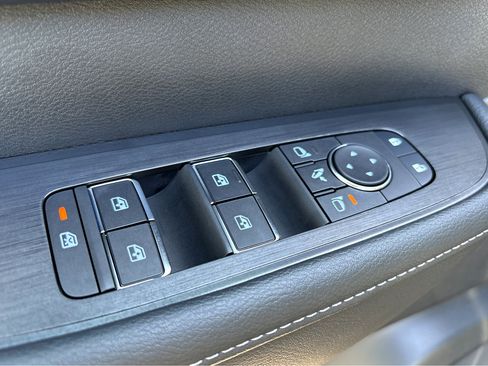 New 2026 Nissan Armada SL image 19