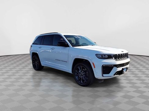 New 2026 Jeep Grand Cherokee Limited Reserve image 2