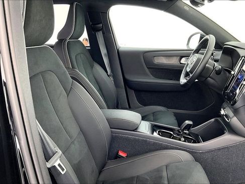 Used 2024 Volvo XC40 Recharge Ultimate w/ Protection Package Premier image 11