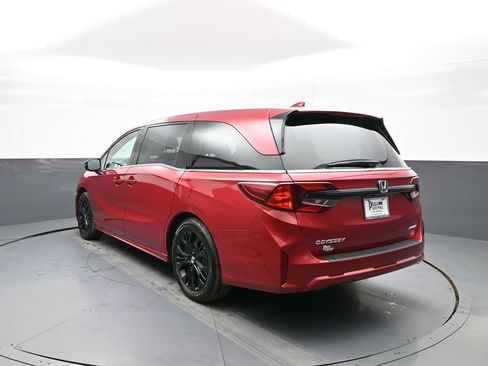 Certified 2025 Honda Odyssey Sport-L image 8