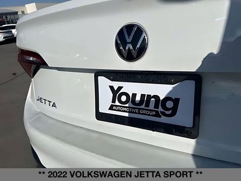 Used 2022 Volkswagen Jetta Sport image 11
