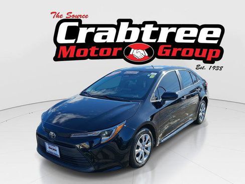 Certified 2025 Toyota Corolla LE image 1