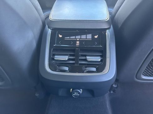 Used 2017 Volvo S90 T6 Inscription w/ Vision Package image 16