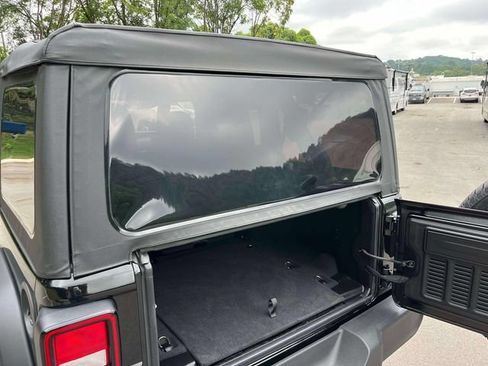 Used 2022 Jeep Wrangler Unlimited Sport AWD/4WD image 21