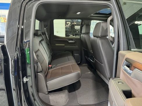 Used 2025 GMC Sierra 1500 Denali w/ Denali Reserve Package image 14