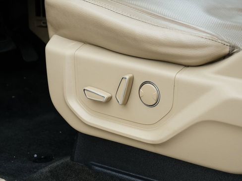 Used 2017 Ford F350 Lariat w/ Lariat Ultimate Package image 49