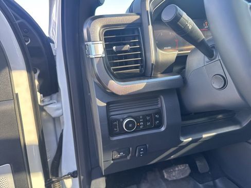 Used 2026 Ford F450 Platinum w/ FX4 Off-Road Package image 29