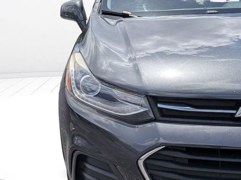 Used 2019 Chevrolet Trax LT FWD image 9
