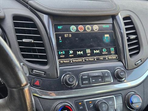 Used 2016 Chevrolet Impala LT w/ Convenience Package image 7