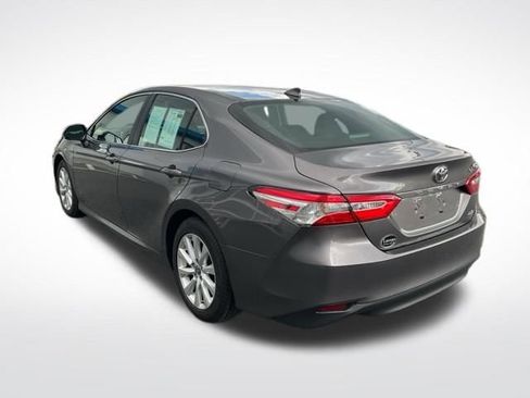 Used 2020 Toyota Camry LE FWD image 12