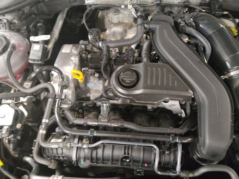 Used 2025 Volkswagen Jetta SE FWD image 30