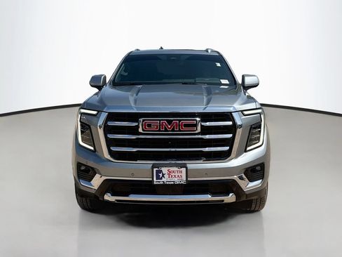 Used 2025 GMC Yukon Elevation w/ LPO, Elevation Black Package RWD image 2