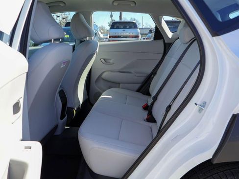 New 2026 Hyundai Kona SE image 9