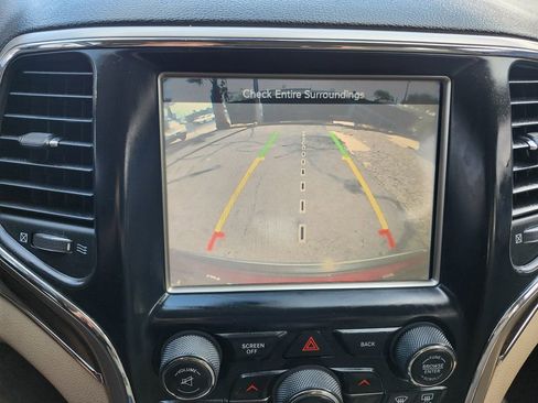 Used 2014 Jeep Grand Cherokee Limited AWD/4WD image 25