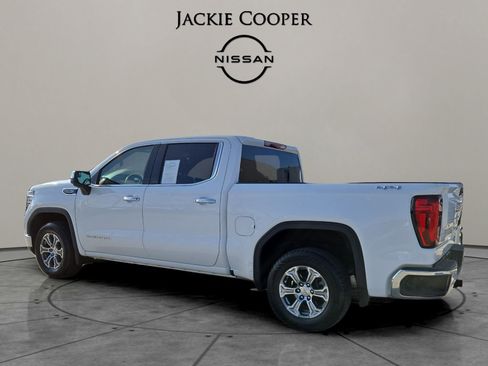 Used 2024 GMC Sierra 1500 SLT image 3