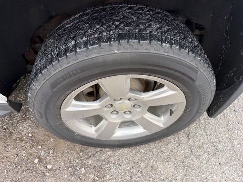 Used 2016 Chevrolet Suburban LT image 10