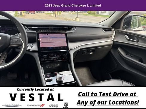 Used 2023 Jeep Grand Cherokee L Limited w/ Black Appearance Package AWD/4WD image 26
