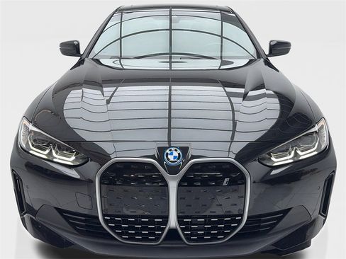 Used 2022 BMW i4 eDrive40 w/ Premium Package image 4