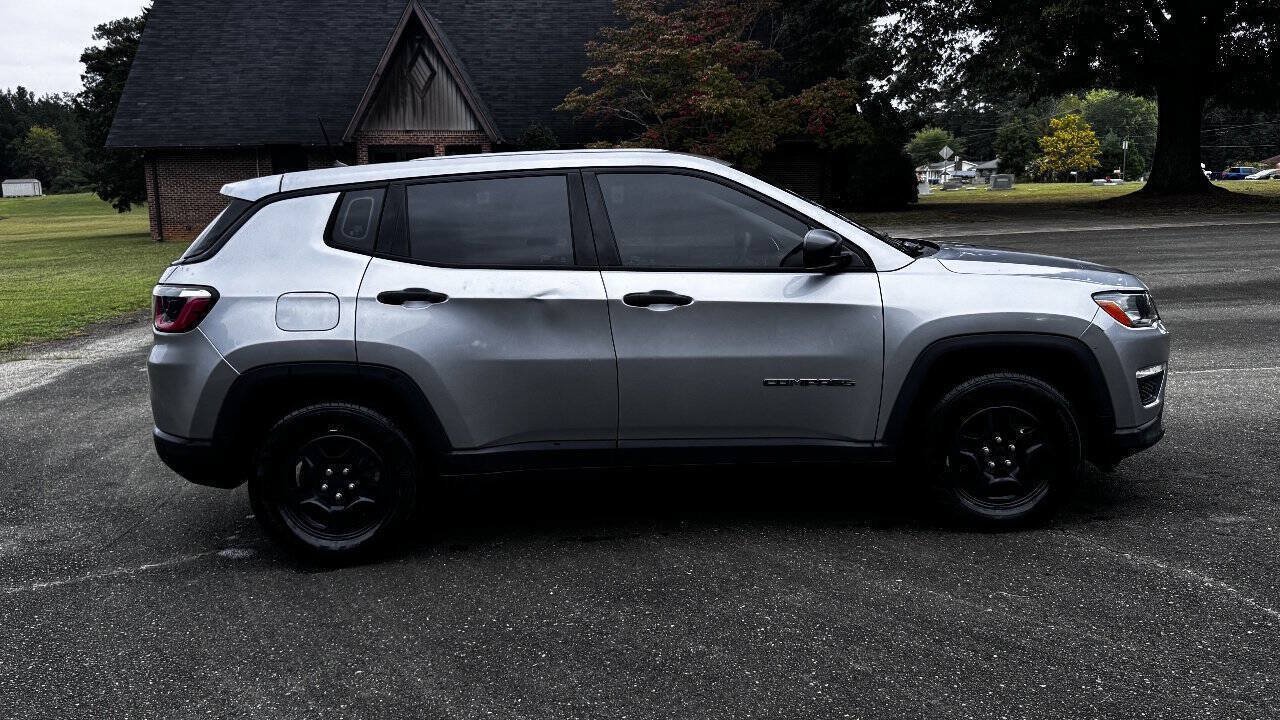 Used 2017 Jeep Compass Sport FWD image 9