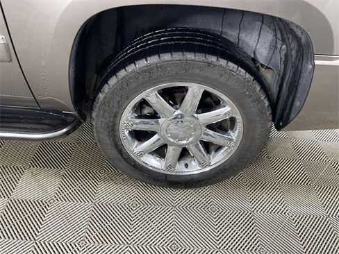 Used 2012 GMC Yukon XL Denali image 21