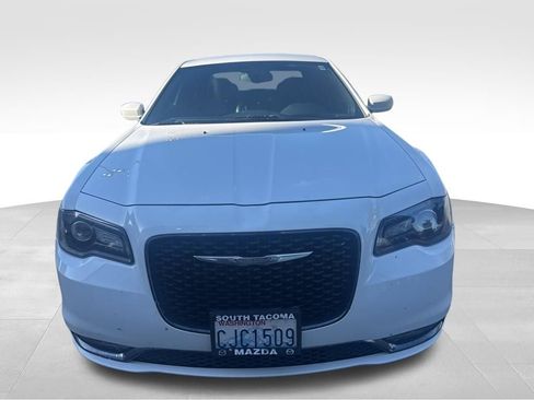 Used 2019 Chrysler 300 S RWD image 2