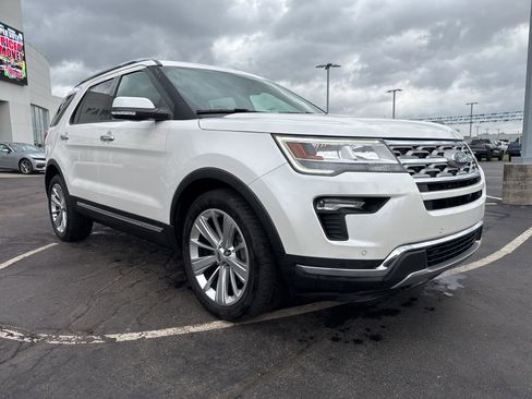 Used 2019 Ford Explorer Limited w/ Class III Trailer Tow Package image 3
