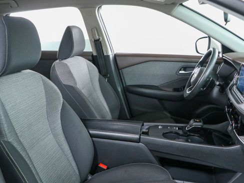 Used 2022 Nissan Rogue SV FWD image 26