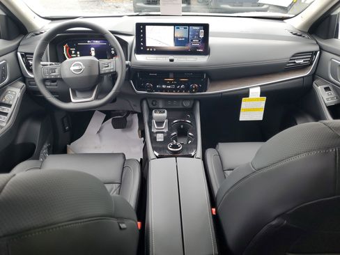 New 2026 Nissan Rogue Platinum w/ Platinum Premium Package image 9