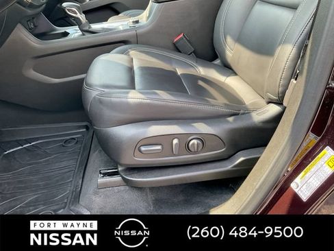 Used 2023 Chevrolet Traverse LT AWD/4WD image 29