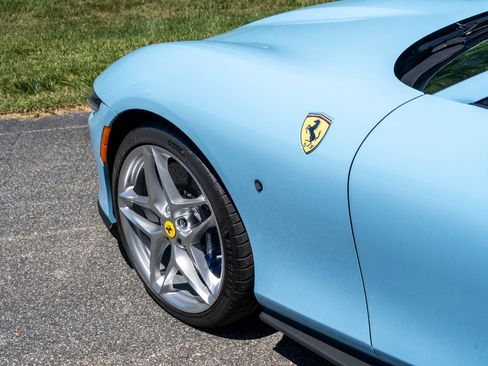 Certified 2025 Ferrari Roma Spider RWD image 12