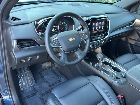Used 2023 Chevrolet Traverse LT AWD/4WD image 10