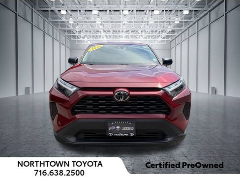 Used 2023 Toyota RAV4 LE AWD/4WD image 6