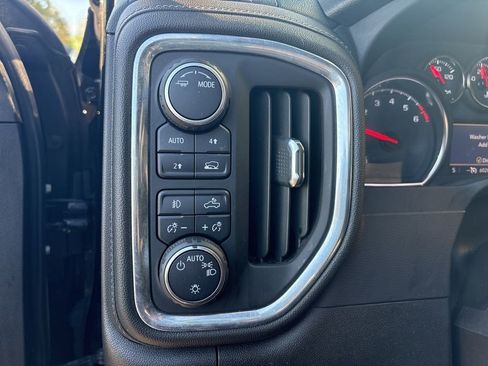 Used 2021 Chevrolet Silverado 1500 RST w/ Bed Protection Package image 12