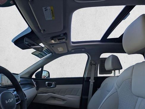 Used 2022 Kia Sorento SX image 16