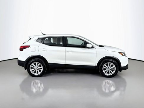 Used 2017 Nissan Rogue Sport S w/ S Appearance Package AWD/4WD image 10