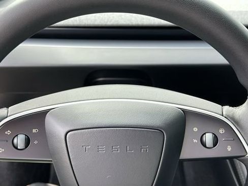 Used 2025 Tesla Model 3 Long Range AWD/4WD image 10