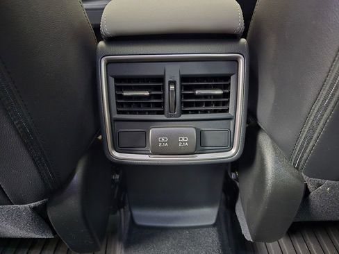 Used 2023 Subaru Forester Limited AWD/4WD image 19