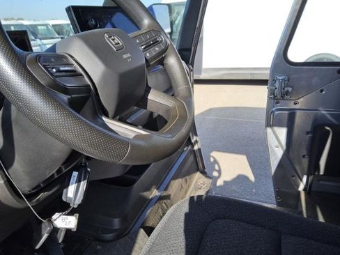 Used 2024 Chevrolet Brightdrop 600 w/ Commercial Equipment Package AWD/4WD image 16